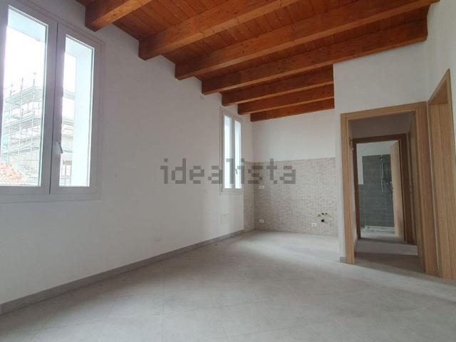 Appartamento in vendita di 104 m² in Via Giacomo Matteotti