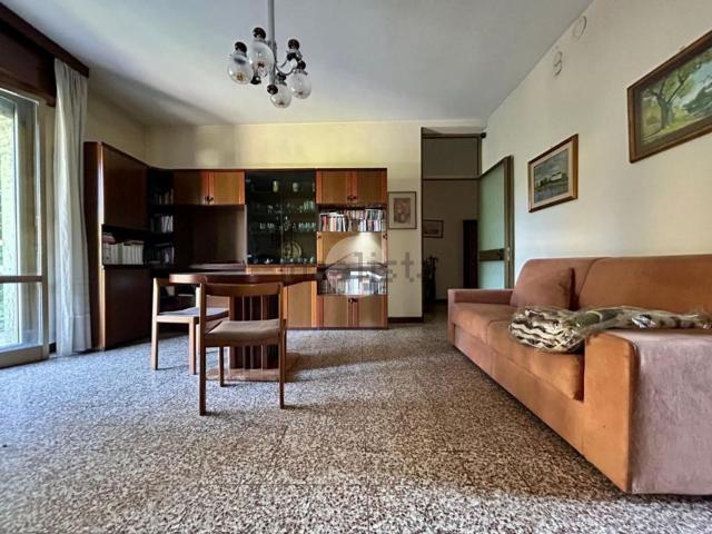 Appartamento in vendita di 104 m² in Via Gian Franco Omassi, 12