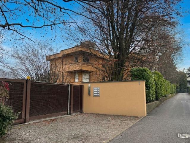Appartamento in vendita di 104 m² in Via Giovane Italia