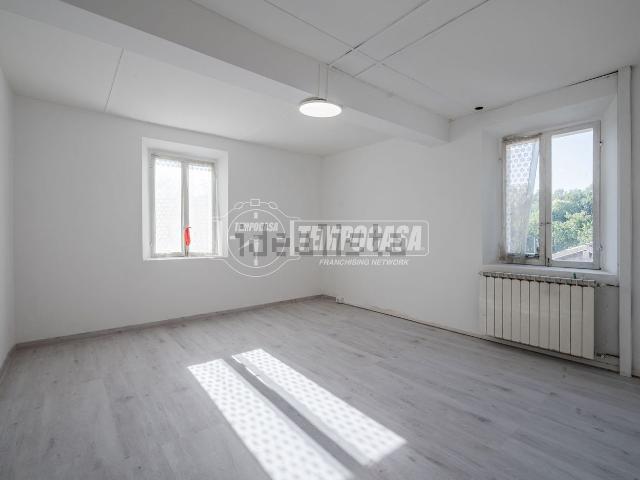 Appartamento in vendita di 104 m² in Via Doccia, 423