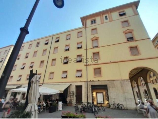 Appartamento in vendita di 104 m² in Via del Giglio, 24