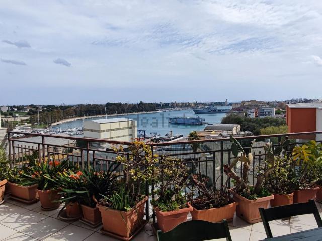Appartamento in vendita di 104 m² in Via Del Lavoro