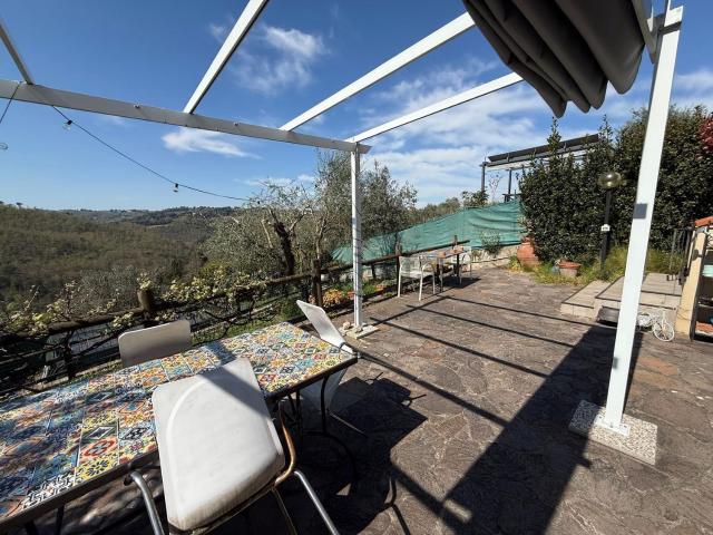 Appartamento in vendita di 104 m² in Via della Bifonica