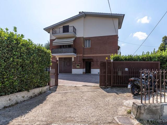 Appartamento in vendita di 104 m² in Via della Torretta