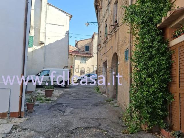 Appartamento in vendita di 104 m² in Via della Vecchia Fonte