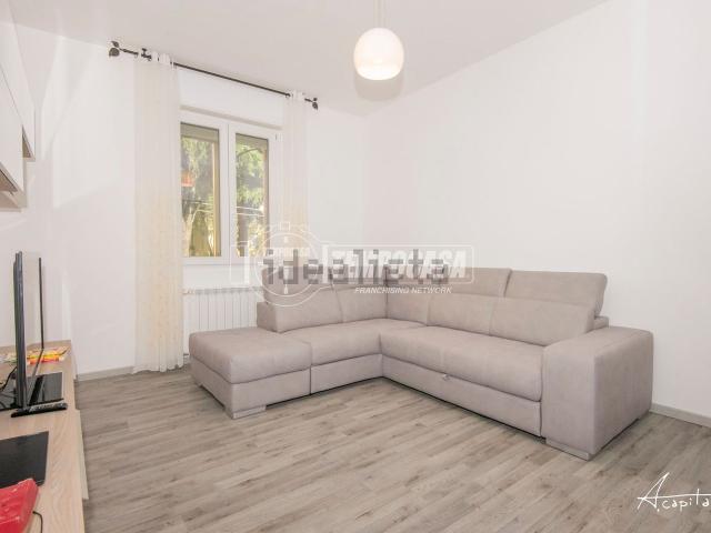 Appartamento in vendita di 104 m² in Via Divisione Acqui, 22