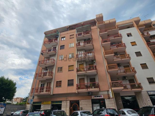 Appartamento in vendita di 104 m² in Via Emilia, 142