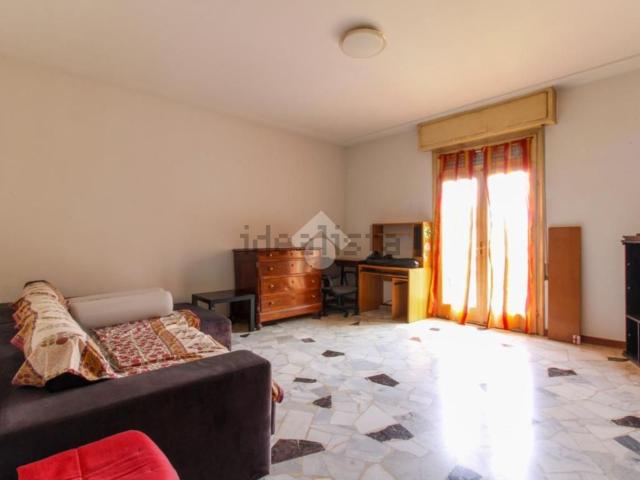 Appartamento in vendita di 104 m² in Via Emiliano Rinaldini