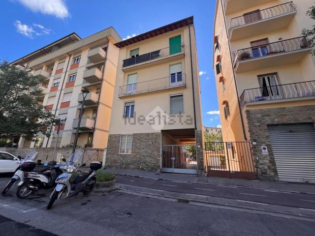 Appartamento in vendita di 104 m² in Via Erbosa, 16