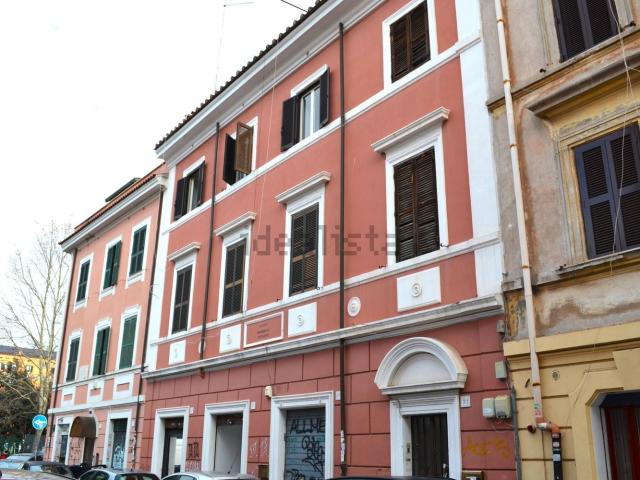 Appartamento in vendita di 104 m² in Via Ettore Giovenale, 91