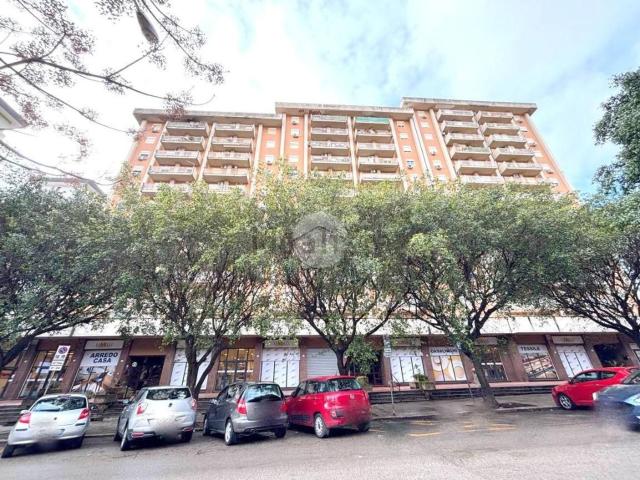 Appartamento in vendita di 104 m² in Via Eugenio l&apos Emiro, 76