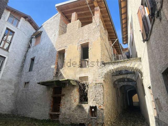 Appartamento in vendita di 104 m² in Via Filarmonici, 4