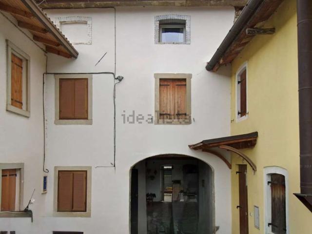 Appartamento in vendita di 104 m² in Via Francesco Baracca