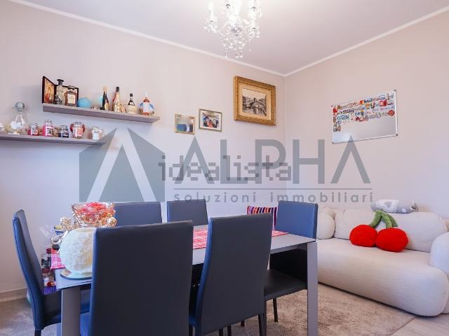 Appartamento in vendita di 104 m² in Via Francesco Zambrini