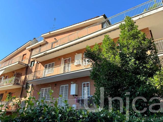 Appartamento in vendita di 104 m² in Via Olmo Gentile