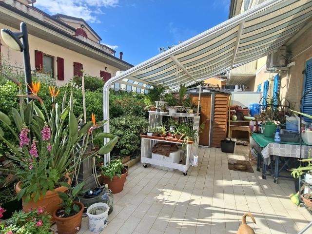 Appartamento in vendita di 104 m² in Via Lazio