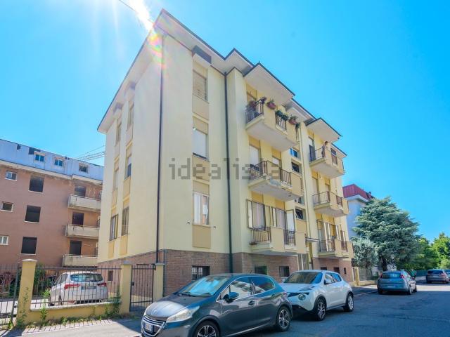 Appartamento in vendita di 104 m² in Via Luigi Carbonieri