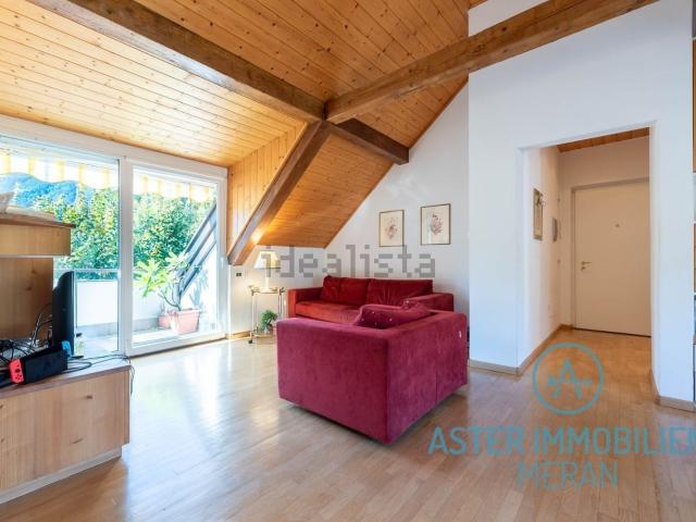 Appartamento in vendita di 104 m² in Via Mainardo