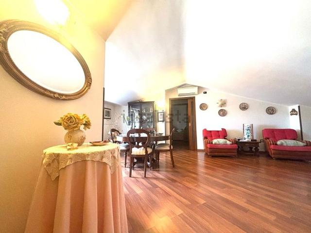Appartamento in vendita di 104 m² in Via Milite Ignoto, 53