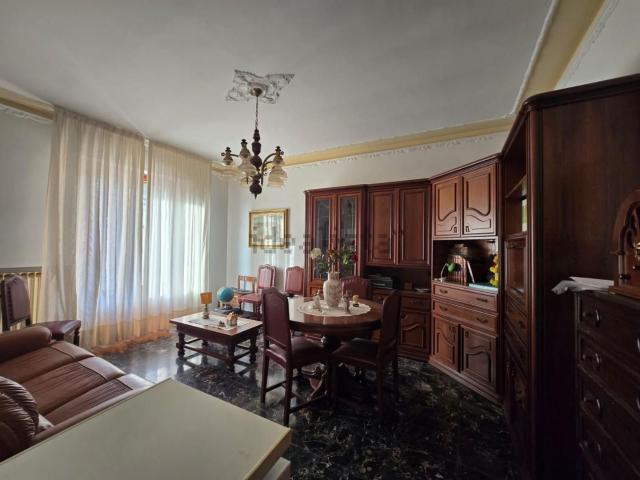 Appartamento in vendita di 104 m² in Via Palestro, 53034