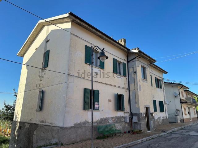 Appartamento in vendita di 104 m² in Via Papa Pio XII, 5