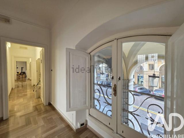 Appartamento in vendita di 104 m² in Via Pietro Paleocapa, 10