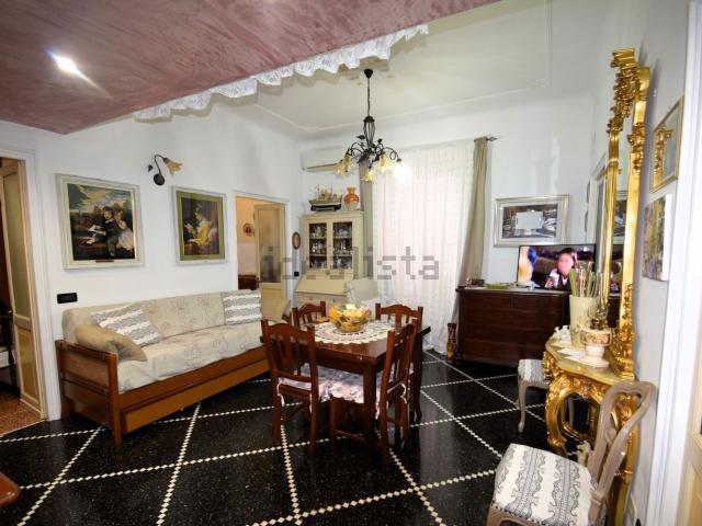 Appartamento in vendita di 104 m² in Via Pra&apos , 48