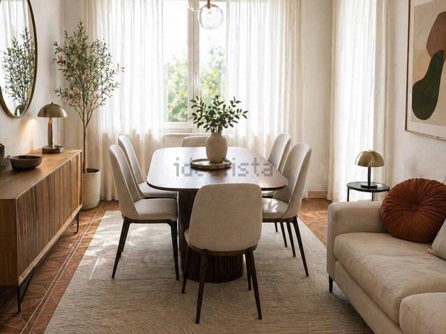 Appartamento in vendita di 104 m² in Via Roberto da Sanseverino, 129