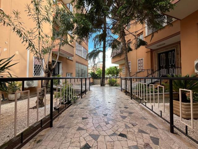 Appartamento in vendita di 104 m² in Via Teodolfo Mertel