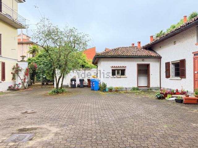 Appartamento in vendita di 104 m² in Via Teodoro Lovati, 26