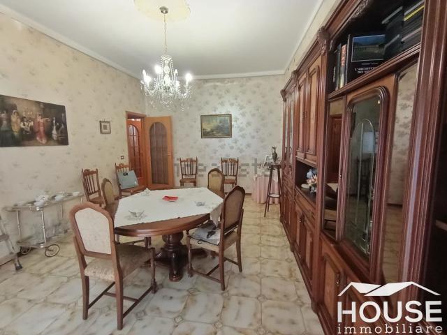 Appartamento in vendita di 104 m² in Via Terni