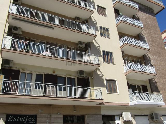 Appartamento in vendita di 104 m² in Via Ugo De Carolis, 162