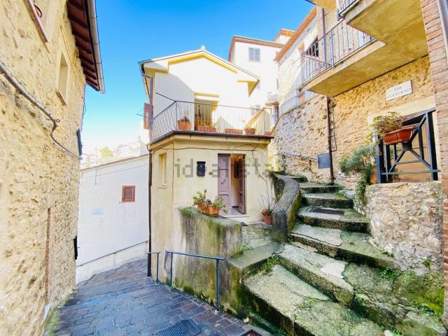 Appartamento in vendita di 104 m² in Via Volturno