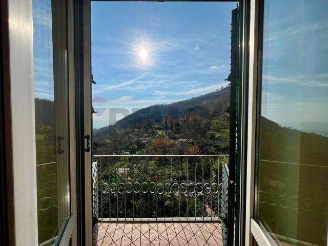 Appartamento in vendita di 104 m² in Via Vallone, 49