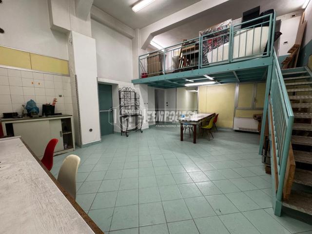 Appartamento in vendita di 104 m² in Via Vallazze, 111