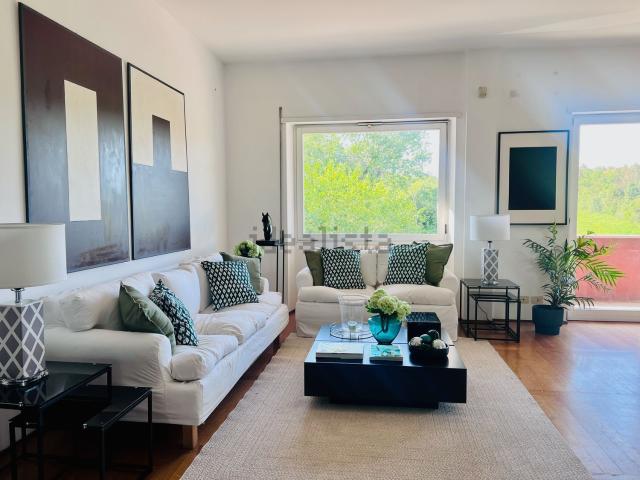 Appartamento in vendita di 104 m² in Via Vitellia, 81