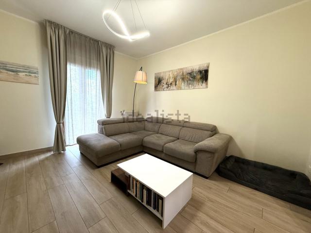 Appartamento in vendita di 104 m² in Viale Dante Alighieri, 53