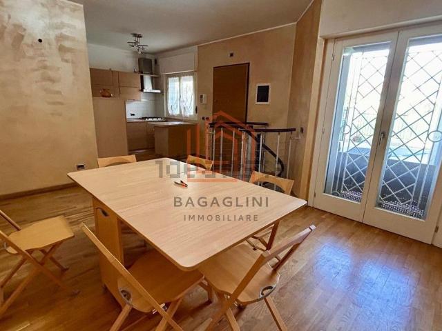Appartamento in vendita di 104 m² in Viale della Stazione