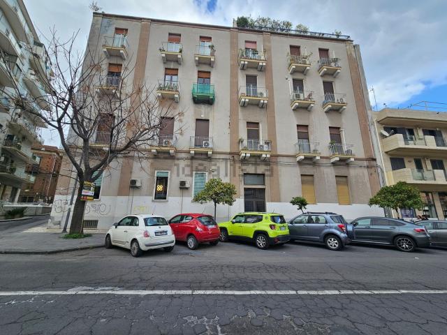 Appartamento in vendita di 104 m² in Corso delle Province, 32