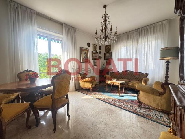 Appartamento in vendita di 104 m² in Piazza Caduti per la Libertà, 17