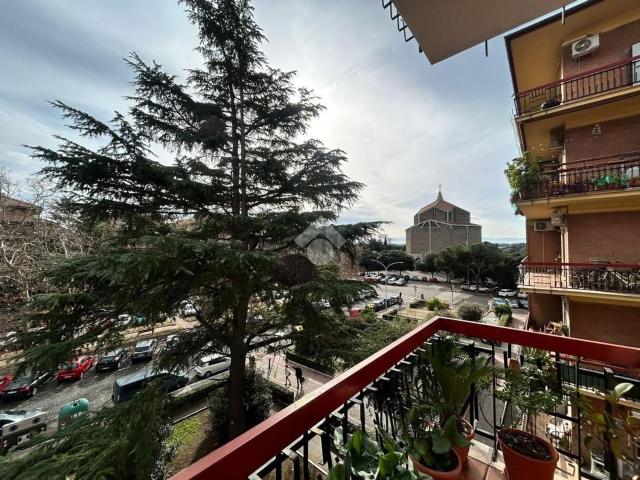 Appartamento in vendita di 104 m² in Piazza Aruleno Celio Sabino, 82