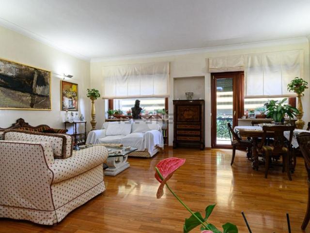 Appartamento in vendita di 104 m² in Piazza Biagio Pace, 12