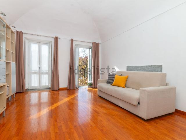 Appartamento in vendita di 104 m² in Piazza Vincenzo Arbarello, 4