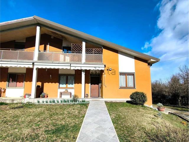 Appartamento in vendita di 105 m² in Via Cavaglio, 24
