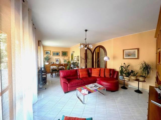 Appartamento in vendita di 105 m² in Via Caduti del Lavoro