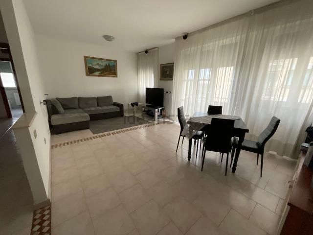 Appartamento in vendita di 105 m² in Via Carlo Lorenzini, 6