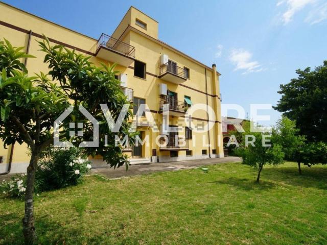 Appartamento in vendita di 105 m² in Via Casal Bianco, 31