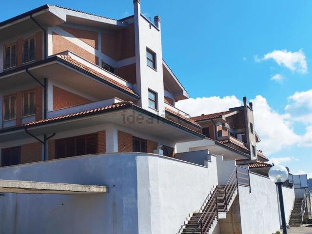 Appartamento in vendita di 105 m² in Via Case Gioacchino, 1