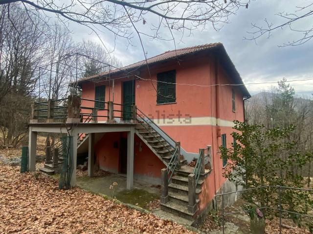 Appartamento in vendita di 105 m² in Via Celestino Valcalda