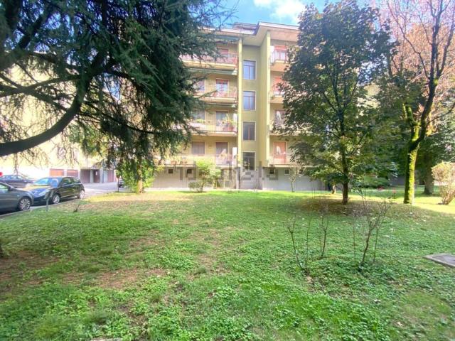 Appartamento in vendita di 105 m² in Via Cesare Battisti, 11